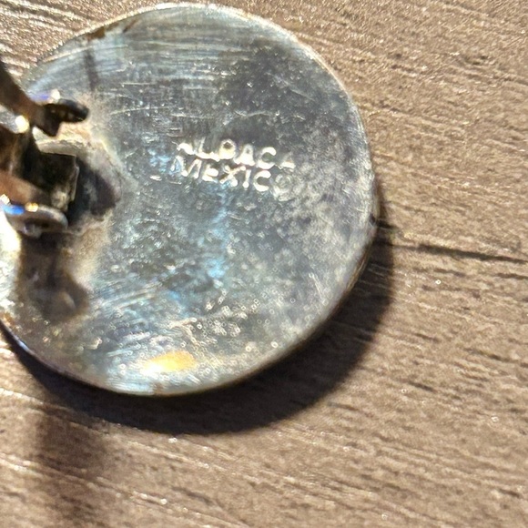 Vintage Alpaca Mexico Floral Inlay Clip On Earrings - Picture 6 of 6